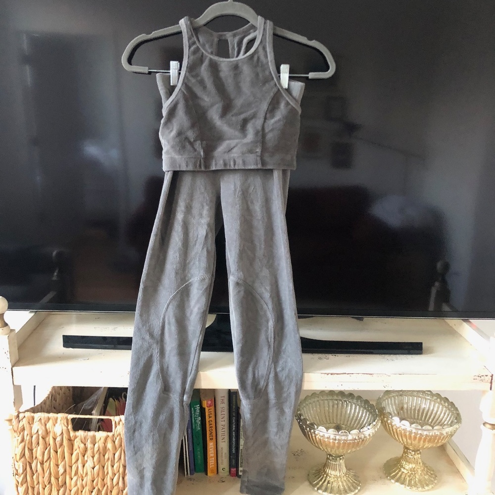 Aerie Chill. Play. Move. Bra and Leggings Set